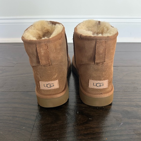 Ugg woman’s classic boot mini II size 8 - Picture 6 of 11